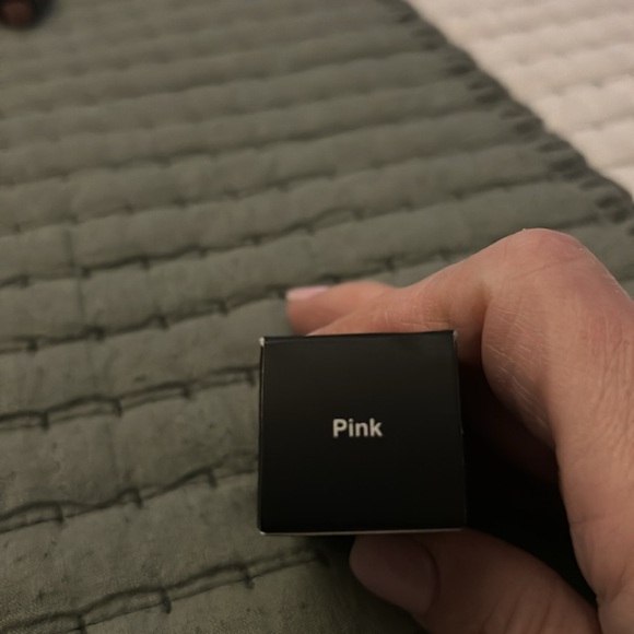 Saint Luxe Liquid Glow - Pink Cream Glow - Picture 4 of 5